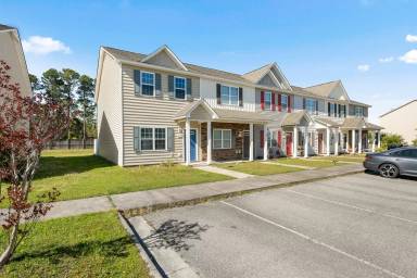 Main picture of 525 Oyster Rock Ln