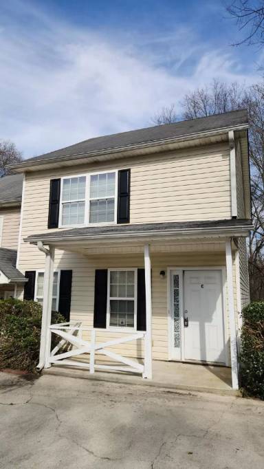 Main picture of 8370 Hollis St