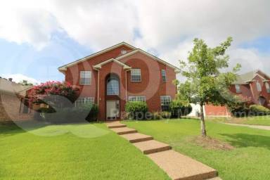 Main picture of 4416 Palmdale Dr