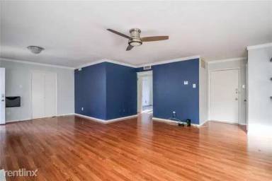 Main picture of 10578 High Hollows Dr