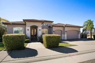 Main picture of 407 Serpa Way