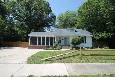 Main picture of 630 Flint St