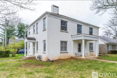 Main picture of 440 Henry Clay Blvd