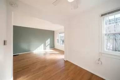 Main picture of 3538 Indiana St