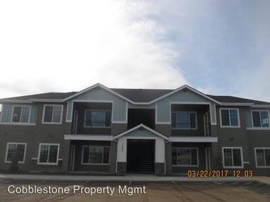 Main picture of 1687 N Madderlake Ave