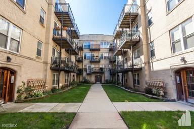 Main picture of 4012 N Albany Ave