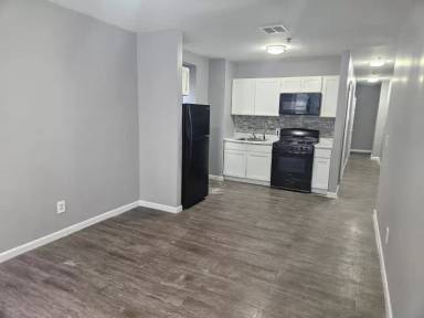 Main picture of 600 Main St