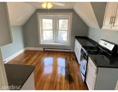 Main picture of 2207 Dorchester Ave