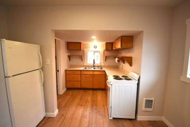 Main picture of 1016 15th Ave
