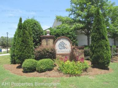 Main picture of 528-84 Polo Way