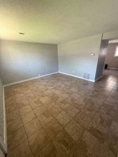 Main picture of 8206 Schell Rd