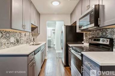 Main picture of 7410 Brookdale Dr Unit 203
