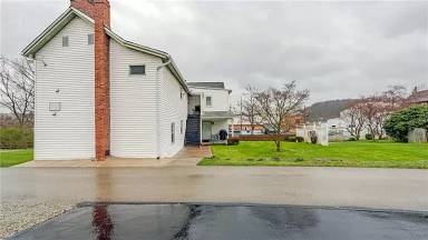 Main picture of 1700 Washington St