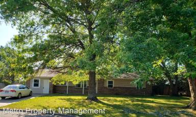 Main picture of 2306 Douglas St