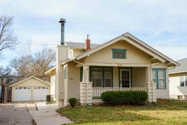 Main picture of 1243 N Coolidge Ave
