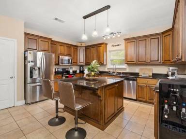 Main picture of 315 Veterans Ln