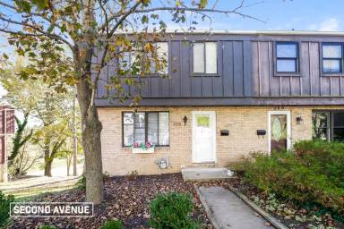 Main picture of 308 Cricketwood Ct