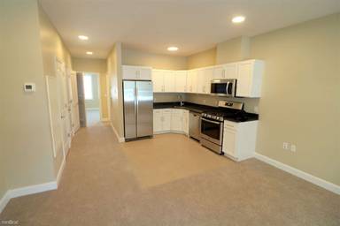 Main picture of 4 Mayflower Ave