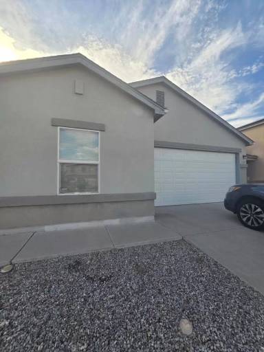 Main picture of 5325 Caprock Ct NE