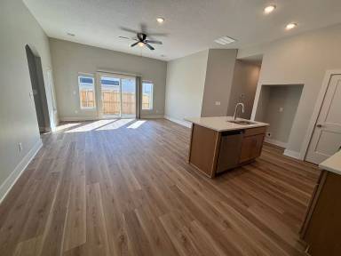 Main picture of 1823 S Hickory Creek Ct