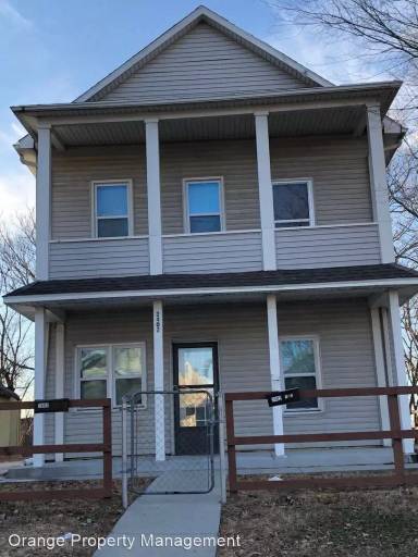 Main picture of 2402 S 18th St