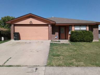Main picture of 2605 Transit Dr