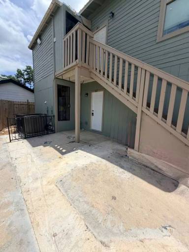 Main picture of 108 Beatrice Ave
