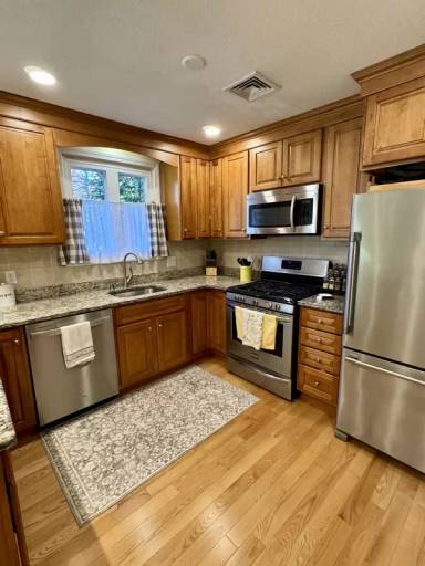 Main picture of 275 Donohue Rd