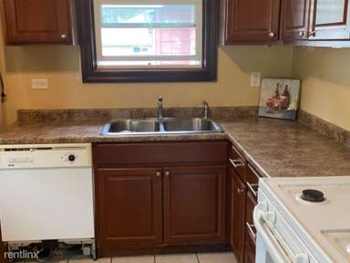 Main picture of 27 Apple Ct