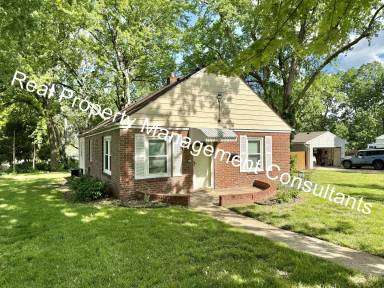 Main picture of 2919 S Claremont Ave