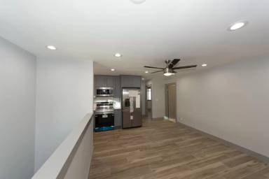 Main picture of 1227 Elm St