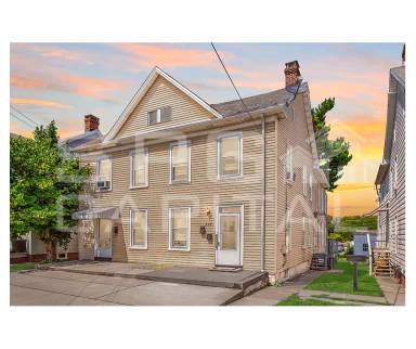 Main picture of 422 Locust St