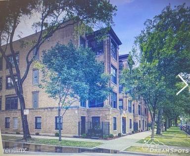 Main picture of 4209 S Michigan Ave