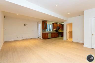 Main picture of 246 Waller St