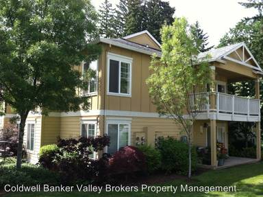 Main picture of West Oaks Condominiums