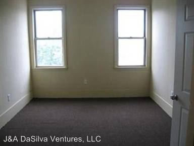 Main picture of 1002 Main St