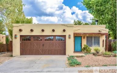 Main picture of 3258 Nizhoni Dr