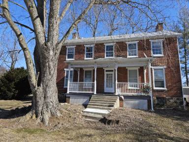 Main picture of 4319 Littlestown Pike