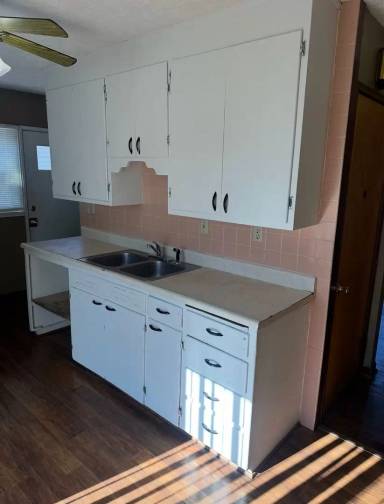 Main picture of 1811 W 13th St