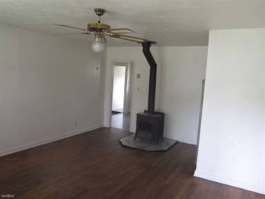 Main picture of 220 Inlow Blvd