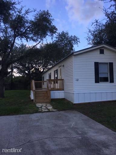Main picture of 1800 N Live Oak St