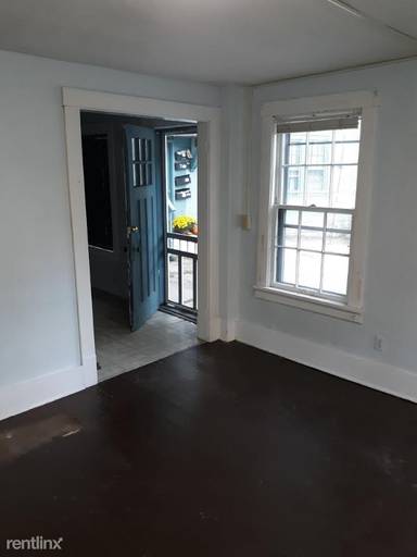 Main picture of 33 N Church St