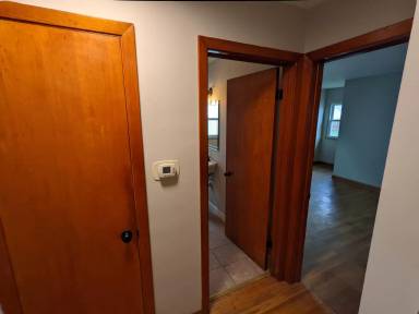 Main picture of 1492 Linwood Ave