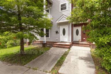 Main picture of 3239 Granby St