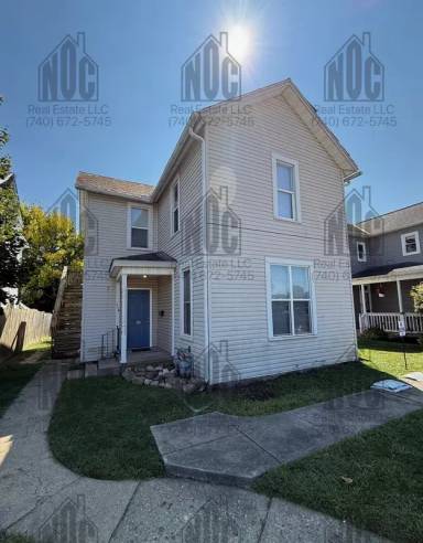 Main picture of 136 E Allen St
