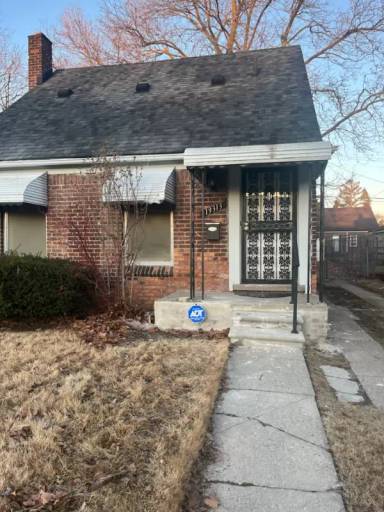Main picture of 19313 Winthrop St