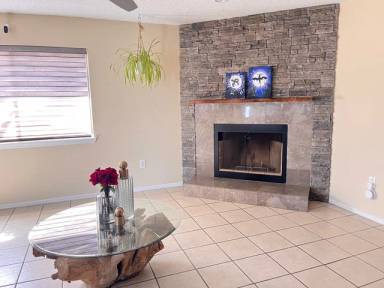 Main picture of 1817 Ed White Way