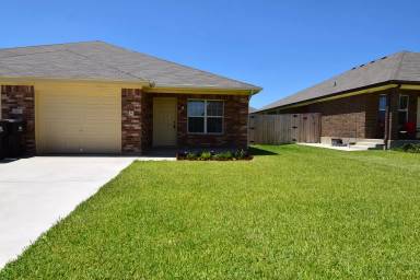 Main picture of 615 Karey Dr