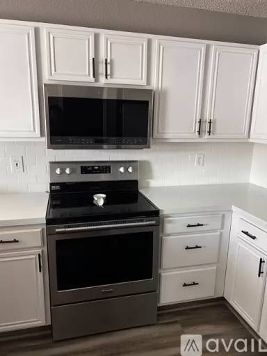 Main picture of 704 Gull Cir