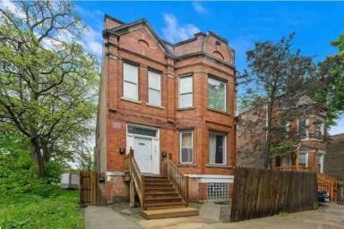 Main picture of 1309 S Komensky Ave